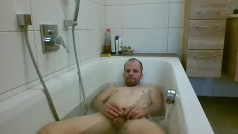 Snapshot of 19berni91 chatting on December 13, 8:54 am berni online show from December 13, 8:54 am