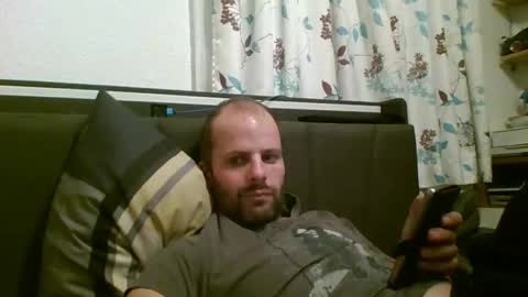 Snapshot of 19berni91 chatting on September 25, 6:51 pm berni online show from September 25, 6:51 pm