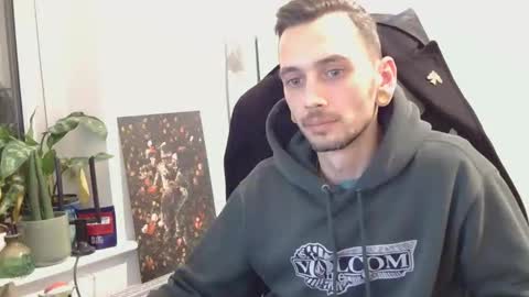 Snapshot of 2323gary chatting on October 28, 1:52 am 2323gary online show from October 28, 1:52 am