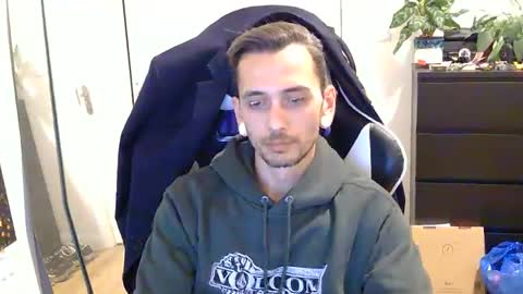 Snapshot of 2323gary chatting on September 12, 9:15 pm 2323gary online show from September 12, 9:15 pm