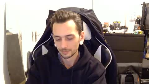 Snapshot of 2323gary chatting on January 27, 10:38 pm 2323gary online show from January 27, 10:38 pm