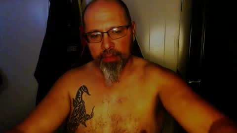 2krazylegz online show from December 7, 5:20 pm