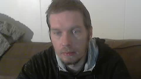 2small4you83 online show from January 15, 12:09 am