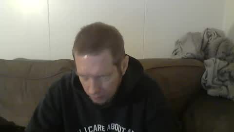 2small4you83 online show from March 7, 10:43 pm