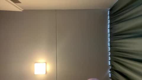 550732 online show from December 14, 9:05 am