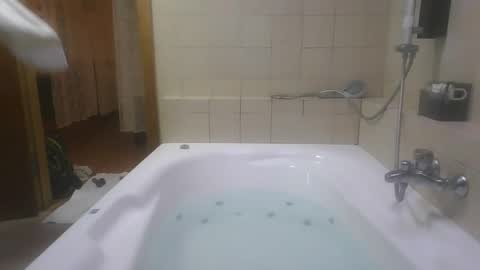 crazy101 online show from February 3, 4:57 am