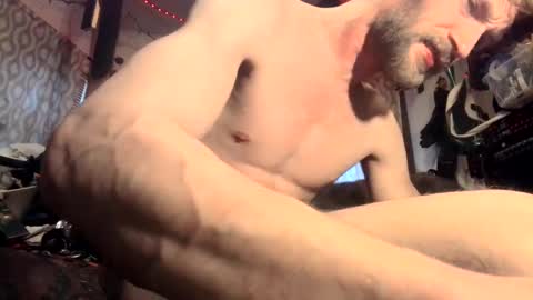 Snapshot of 8inches4you2 chatting on December 28, 8:25 pm 8inches4you2 online show from December 28, 8:25 pm