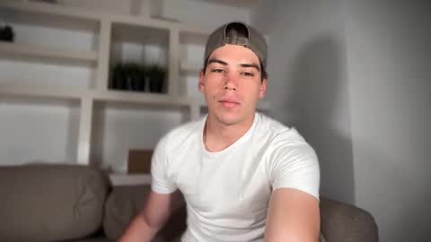 Snapshot of _aesthetic chatting on October 13, 12:22 pm _aesthetic online show from October 13, 12:22 pm