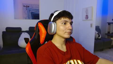 B L A K E online show from February 4, 8:35 am