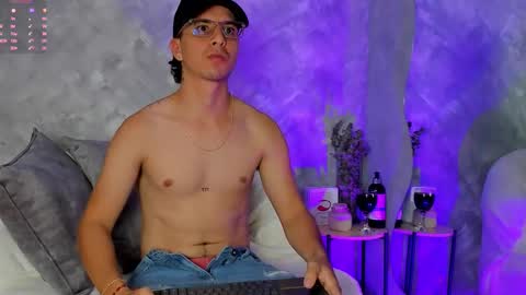 Snapshot of _bruno_bs chatting on October 22, 12:35 am BRUNO online show from October 22, 12:35 am
