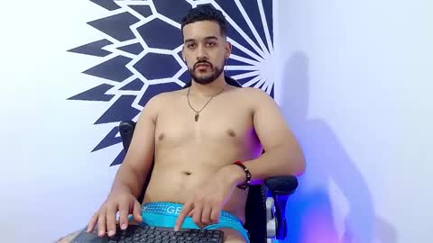 Snapshot of _christopher_dennis_ chatting on February 25, 10:50 pm CRIS online show from February 25, 10:50 pm