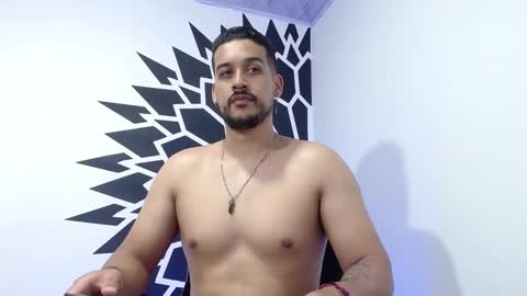 Snapshot of _christopher_dennis_ chatting on January 23, 12:14 am CRIS online show from January 23, 12:14 am