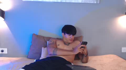 _demon1 online show from April 8, 5:41 am