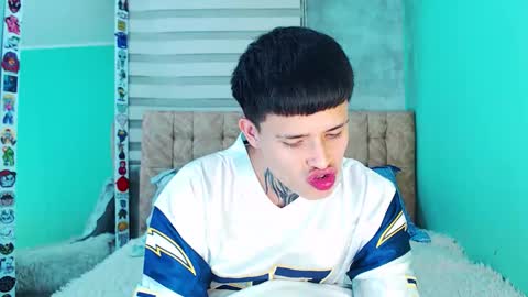 mod online show from November 24, 4:57 am