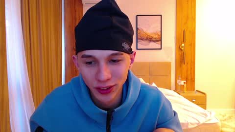 Snapshot of _kurt chatting on February 5, 5:09 am Kurt online show from February 5, 5:09 am