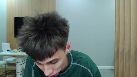 Snapshot of _kurt chatting on December 4, 8:51 pm Kurt online show from December 4, 8:51 pm