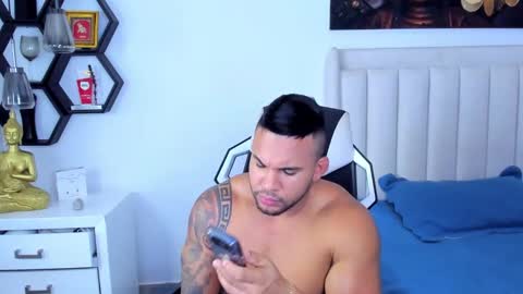 _matthew_santos_ online show from November 15, 3:19 am