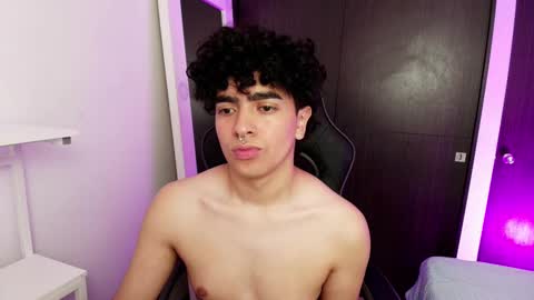 Snapshot of _nickconnor1 chatting on February 13, 8:45 pm Nicolas online show from February 13, 8:45 pm