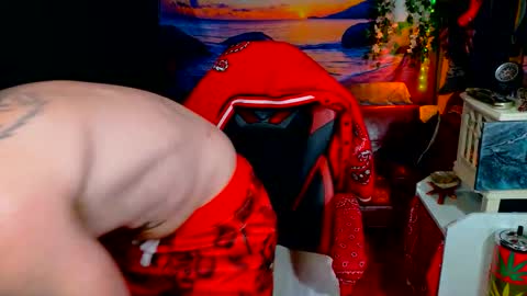 REDxxx online show from February 3, 9:31 pm