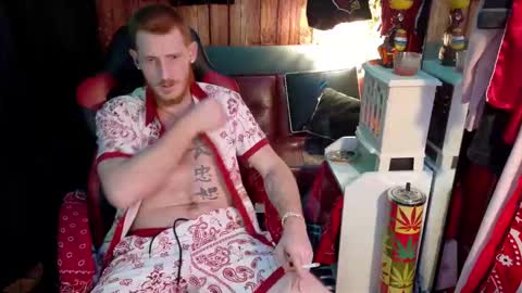 Snapshot of _redxxx chatting on October 20, 4:49 am REDxxx online show from October 20, 4:49 am