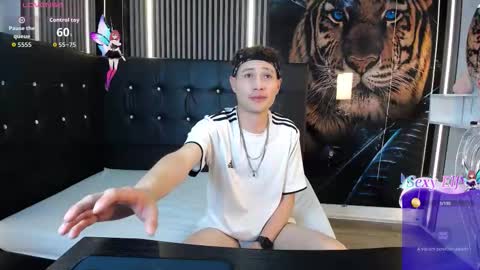 santi online show from March 3, 9:21 pm