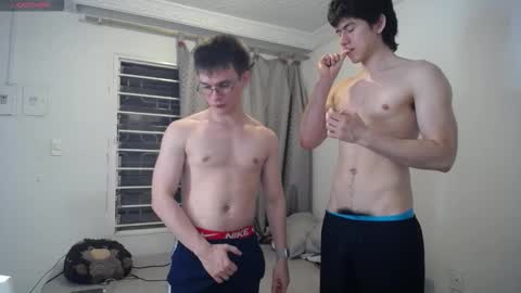 Scot y Patrick online show from October 25, 2:35 am