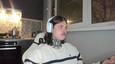 _torfin_ online show from January 8, 6:52 pm