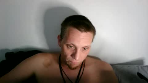 A Bored Dragon online show from November 27, 9:07 pm