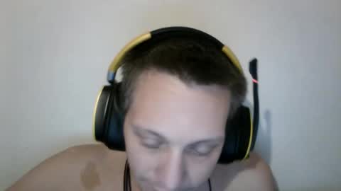 A Bored Dragon online show from December 16, 9:16 am