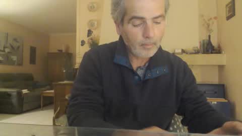 Snapshot of aalex1717 chatting on October 24, 5:20 am Aalex1717 online show from October 24, 5:20 am