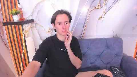 Aaron online show from December 2, 10:35 pm