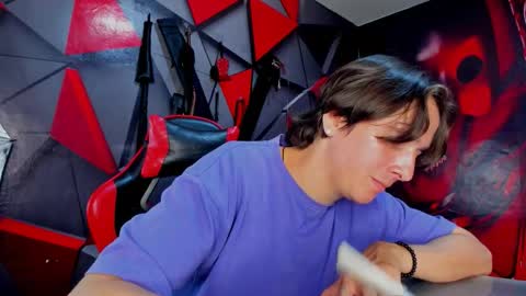 Aaron online show from December 17, 10:05 pm