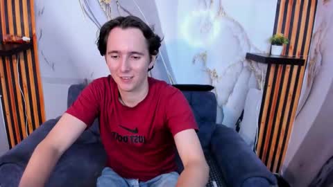 Aaron online show from November 25, 3:52 am