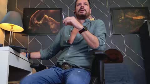 Aaron online show from October 30, 6:04 am