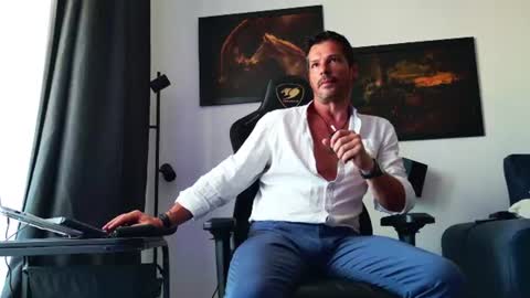 Aaron online show from July 6, 4:09 pm