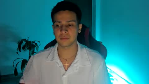 Independence model AbelAsburgo online show from December 21, 6:32 am