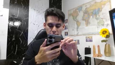abraxasdelmundo online show from May 6, 2:56 am
