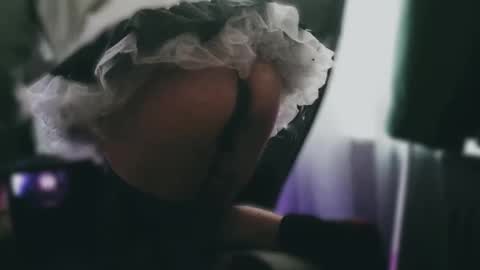 absulent online show from December 5, 10:00 am