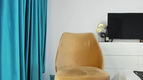 Snapshot of adam_esd_ chatting on October 6, 7:57 am adam_esd_ online show from October 6, 7:57 am