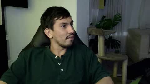 Snapshot of adam_evehotroom chatting on October 22, 2:37 am adam_evehotroom online show from October 22, 2:37 am
