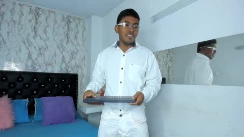 adam_morgan2 online show from January 10, 1:37 pm