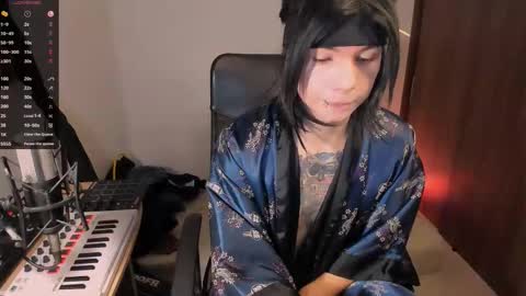 Snapshot of adam_rocket chatting on October 12, 1:43 am  Adam online show from October 12, 1:43 am