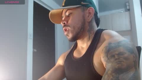 adam shilder7 online show from February 11, 9:31 pm