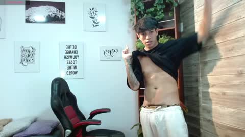 Adam online show from April 10, 9:22 pm