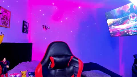 Adams online show from December 3, 1:17 pm