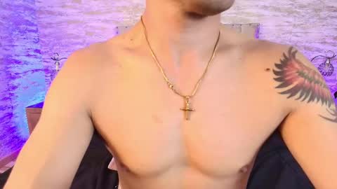 Im Adams Sanz online show from April 14, 9:25 pm