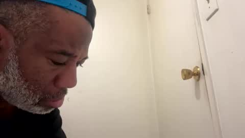 adick_ting online show from April 14, 9:09 am