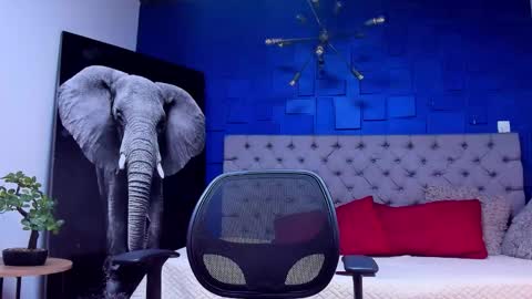 Snapshot of adrian_rae chatting on September 10, 12:31 am online show from September 10, 12:31 am