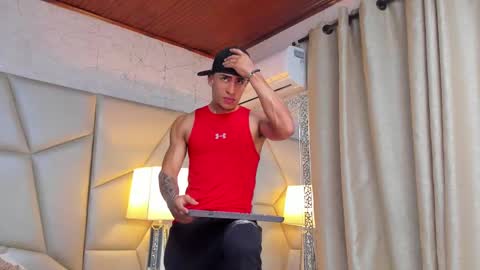 Snapshot of adrian_rae chatting on February 26, 12:03 pm online show from February 26, 12:03 pm