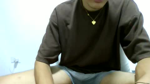 adrianrose_ online show from May 18, 8:53 am